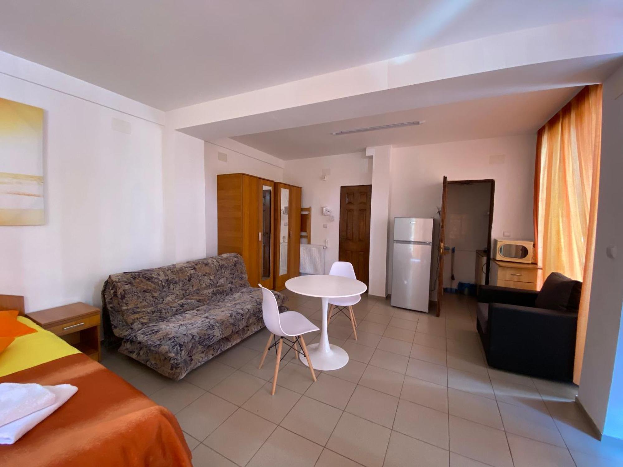 Апартаменти Garsoniere Victor Seaview Aer Conditionat Primim Carduri Vacanta 150 M De Plaja Reyna Beach Констанца Екстер'єр фото