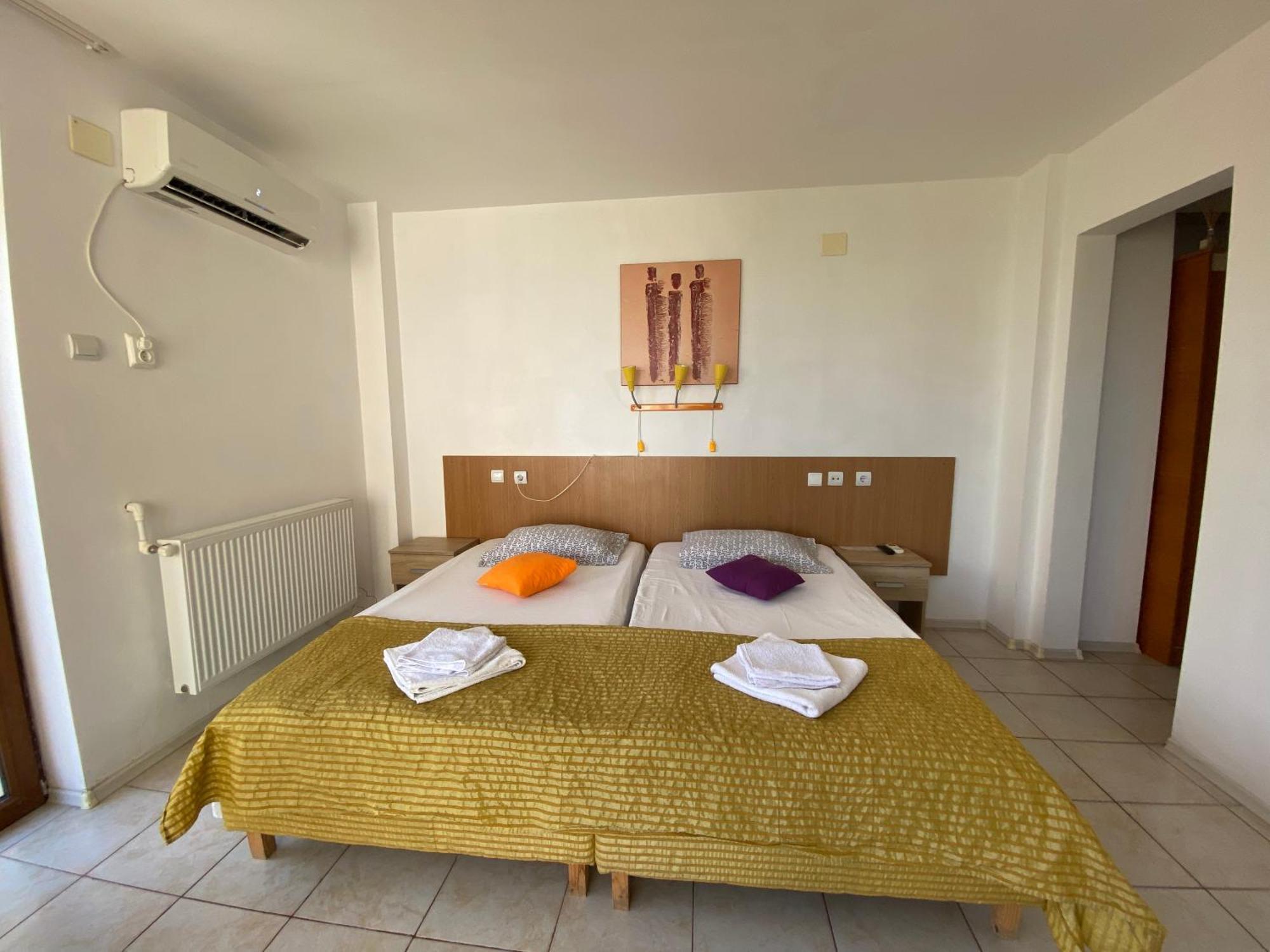 Апартаменти Garsoniere Victor Seaview Aer Conditionat Primim Carduri Vacanta 150 M De Plaja Reyna Beach Констанца Екстер'єр фото